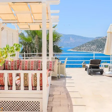 Sleeps 6 With Pool Air Con And Wifi 빌라 *